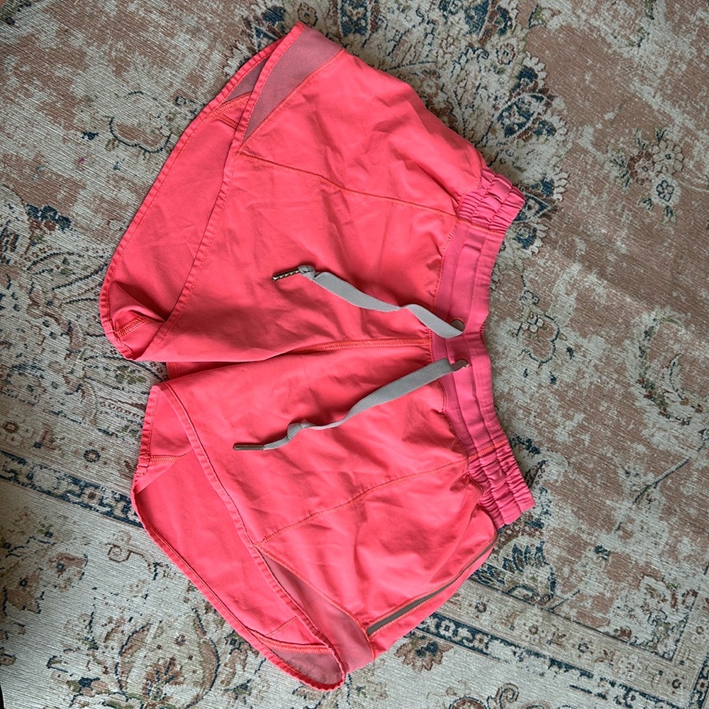 Lululemon shorts size 4